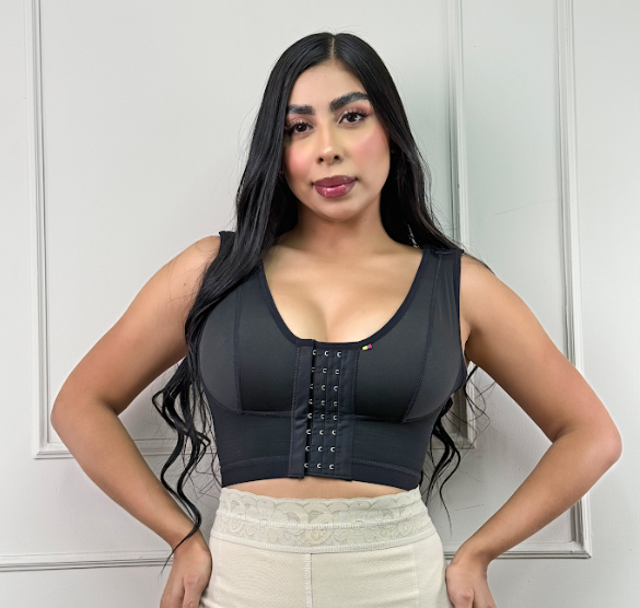 Vista 2 de BRASIER CON REALCE/2607 - COLOR: Negro, Tallas: 3XL